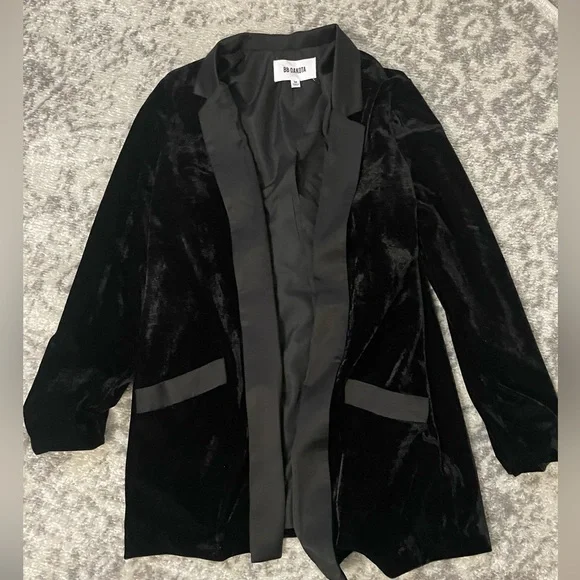 BB Dakota Black Velvet Blazer size M